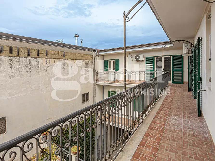 Immagine 13 di Palazzo in vendita  in Via Carmine Buonomo a Frattamaggiore