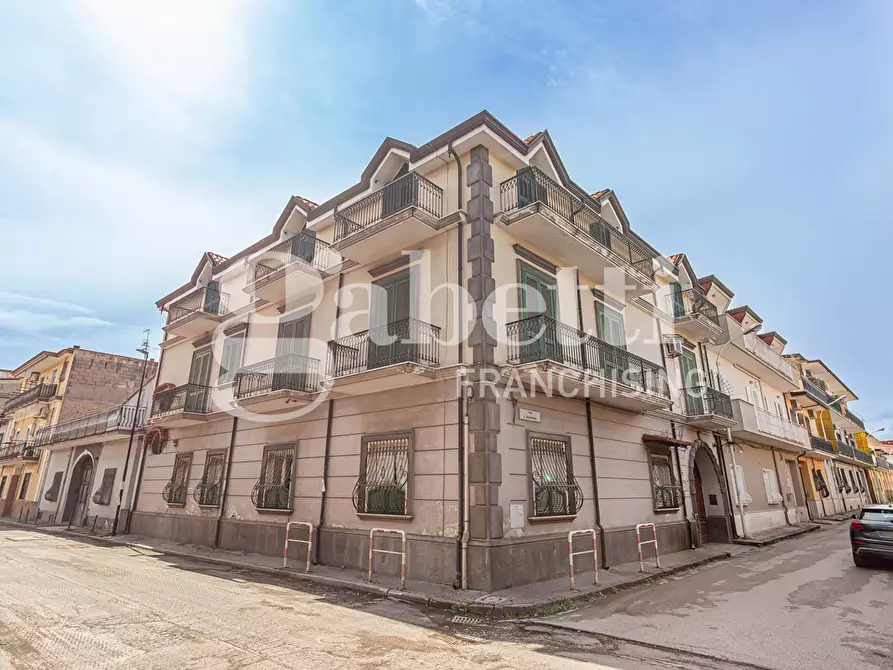 Immagine 1 di Palazzo in vendita  in Via Carmine Buonomo a Frattamaggiore