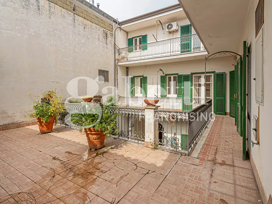 Immagine 23 di Palazzo in vendita  in Via Carmine Buonomo a Frattamaggiore