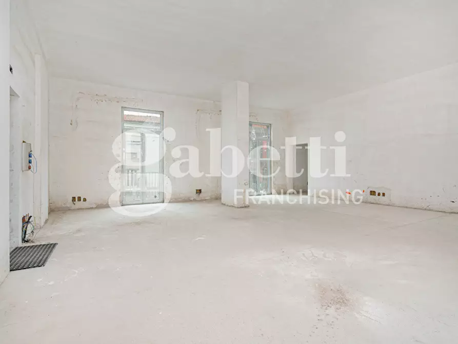 Immagine 5 di Palazzo in affitto  in Via Vittorio Emanuele III a Frattamaggiore