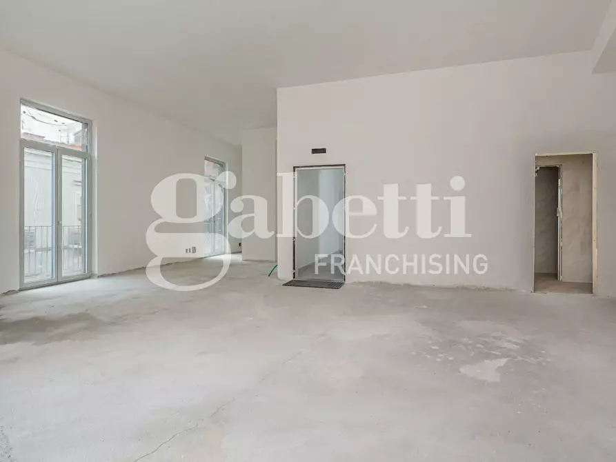 Immagine 15 di Palazzo in affitto  in Via Vittorio Emanuele III a Frattamaggiore