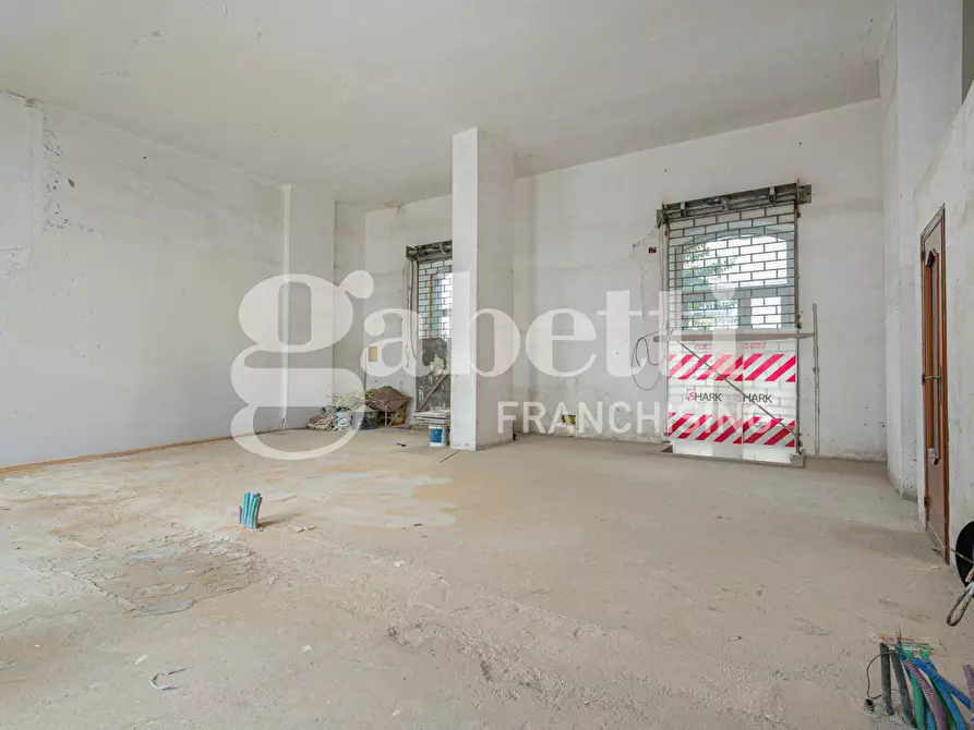 Immagine 3 di Palazzo in affitto  in Via Vittorio Emanuele III a Frattamaggiore