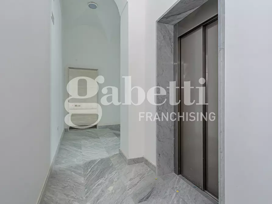 Immagine 14 di Palazzo in affitto  in Via Vittorio Emanuele III a Frattamaggiore