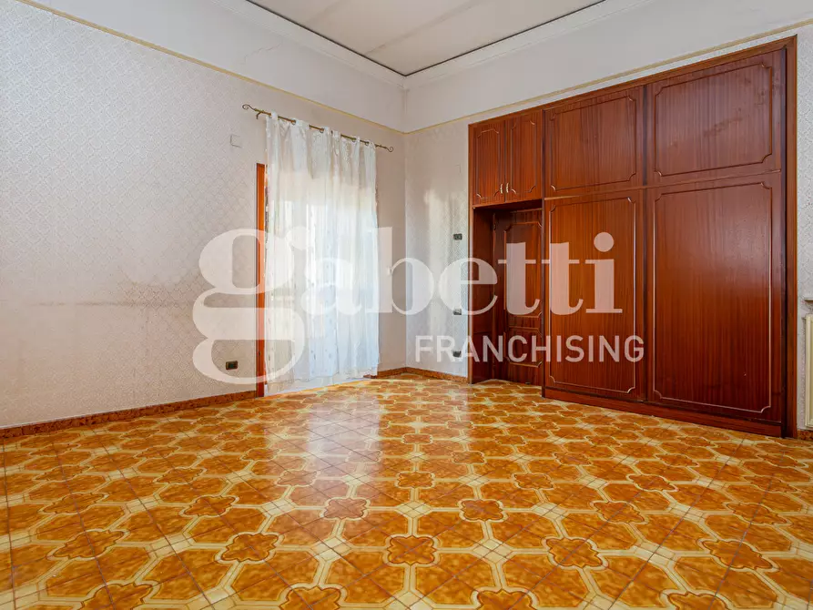 Immagine 10 di Palazzo in vendita  in Via Cumana a Frattamaggiore