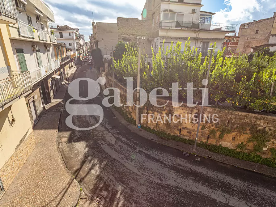 Immagine 14 di Palazzo in vendita  in Via Cumana a Frattamaggiore
