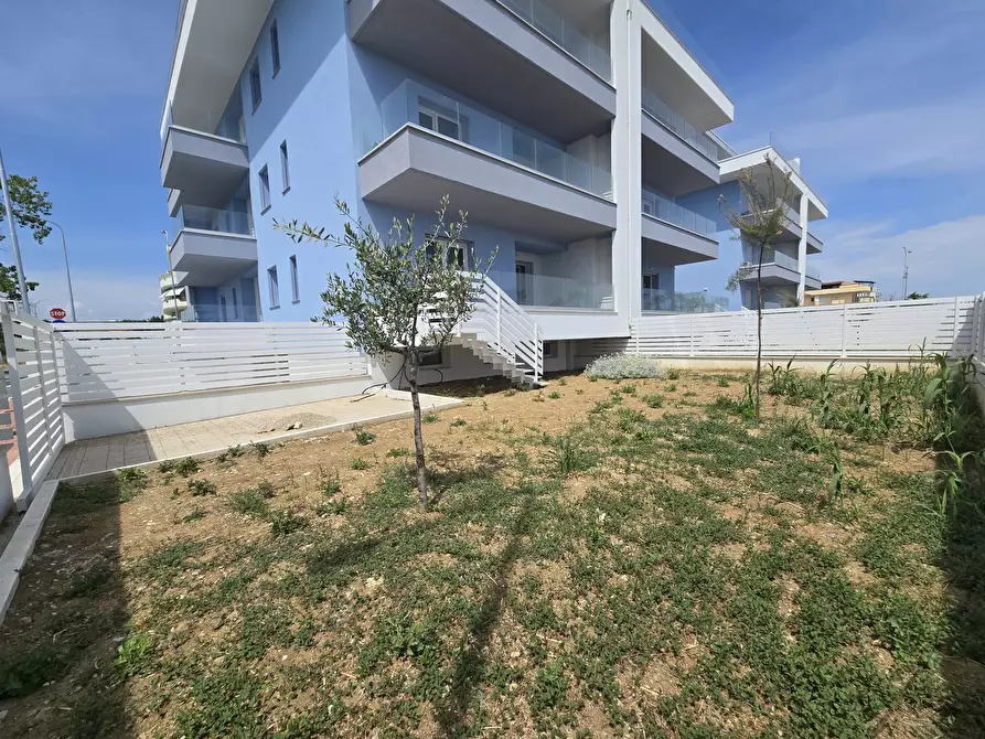 Immagine 13 di Appartamento in vendita  in Via Lungomare Sirena, 618 a Tortoreto