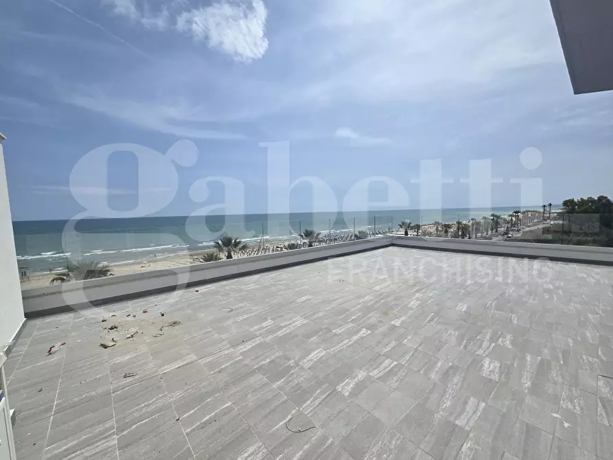 Immagine 11 di Appartamento in vendita  in Via Lungomare Sirena, 618 a Tortoreto