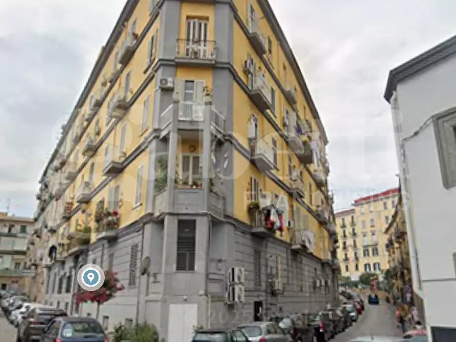 Immagine 14 di Negozio in vendita  in Via pier delle vigne a Napoli