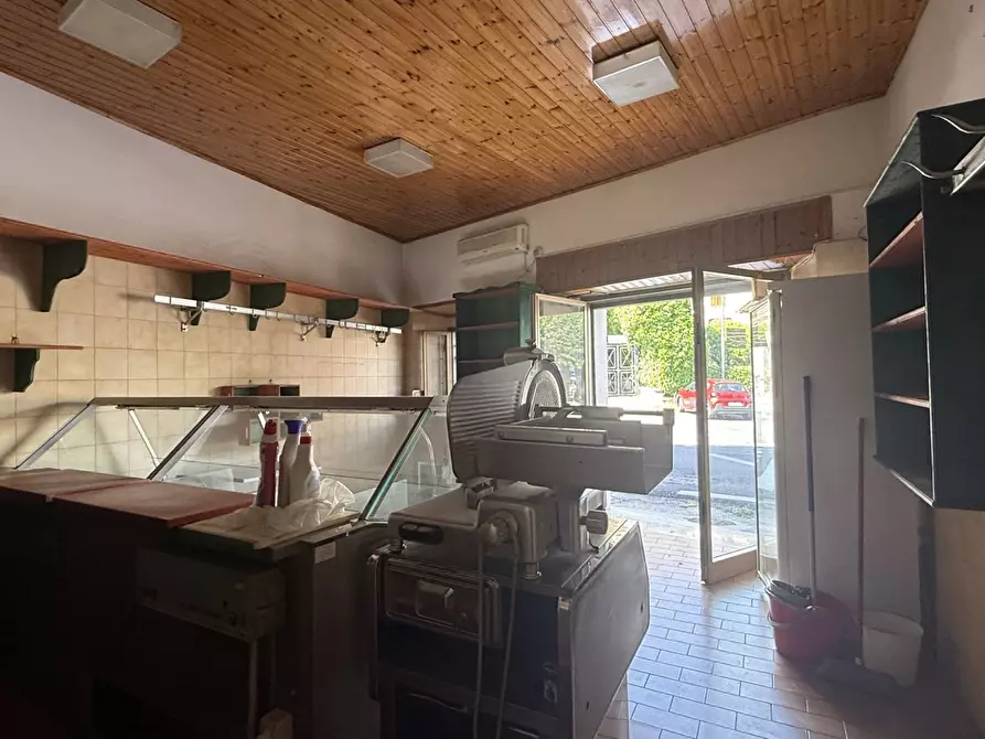 Immagine 7 di Negozio in affitto  in Via Pietro sterbini, 74 a Vico Nel Lazio