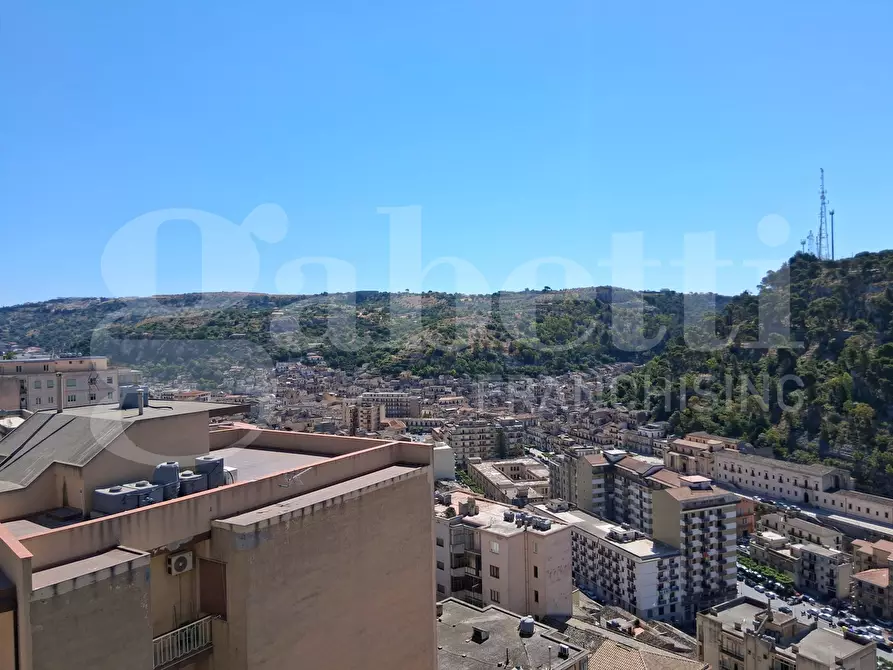 Immagine 23 di Appartamento in vendita  in Via Largo XI Febbraio, 1 a Modica
