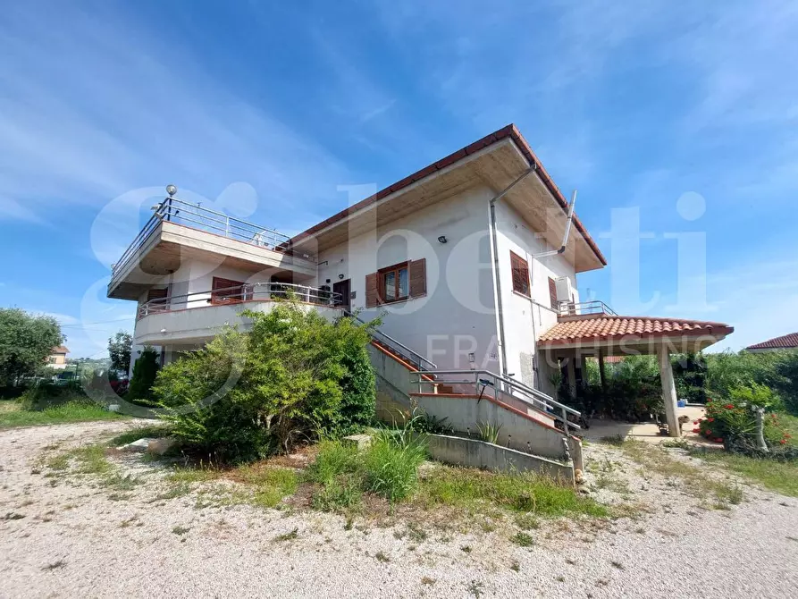 Immagine 1 di Casa quadrifamiliare in vendita  in Viale Piane di San Donato, 32 a Corropoli