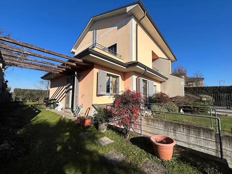 Immagine 40 di Casa bifamiliare in vendita  in Via berlinguer, 25 a Ozzero