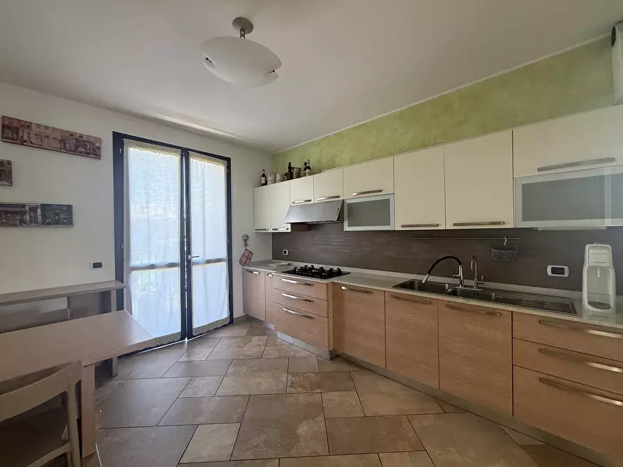 Immagine 5 di Appartamento in vendita  in Via Maddalena, snc a Lurago D'erba