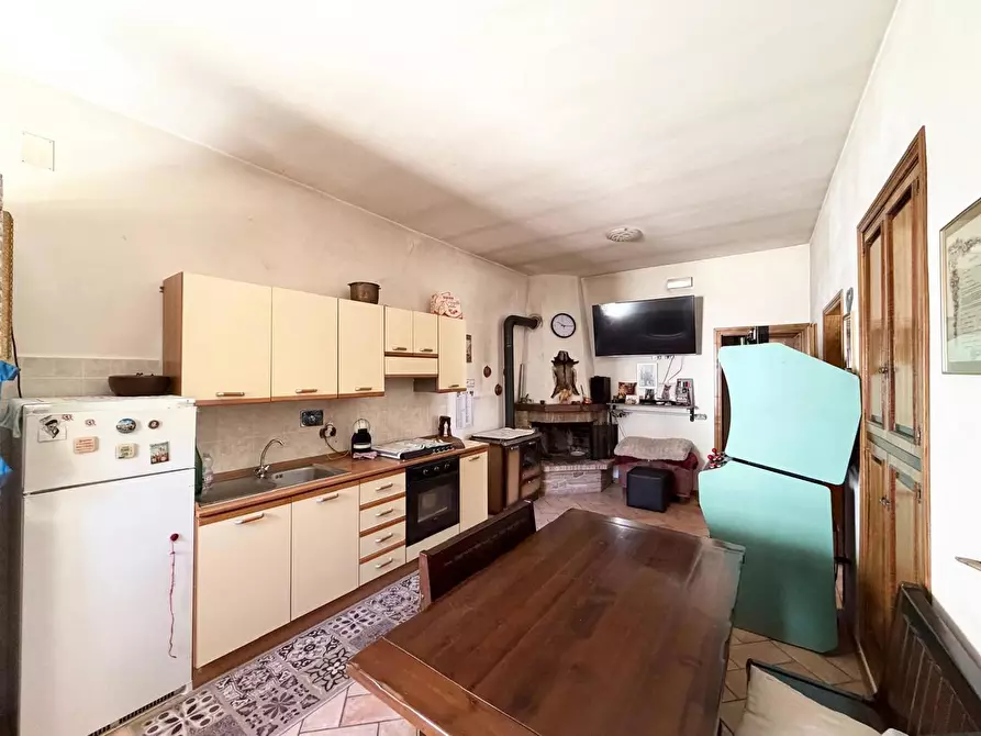 Immagine 25 di Appartamento in vendita  in Via FRAZIONE PARADISO, 1 a Assisi