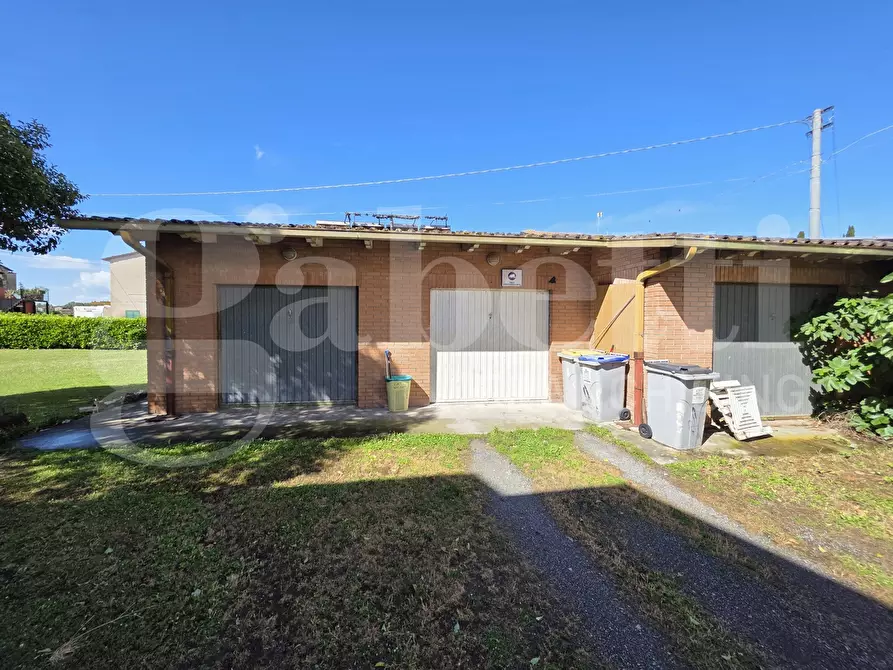 Immagine 3 di Appartamento in vendita  in Via Francesco Petrarca, 5 a Torgiano