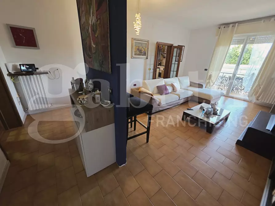 Immagine 9 di Appartamento in vendita  in Via Francesco Petrarca, 5 a Torgiano