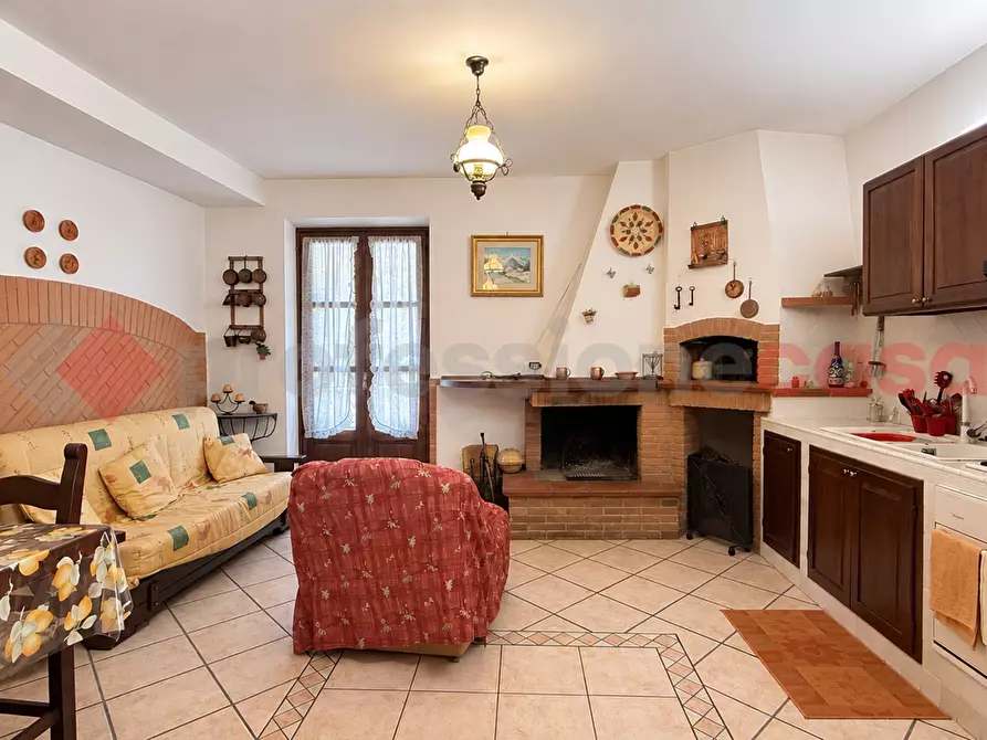 Immagine 3 di Appartamento in vendita  in Strada vicinale casette, 10 a Fumone