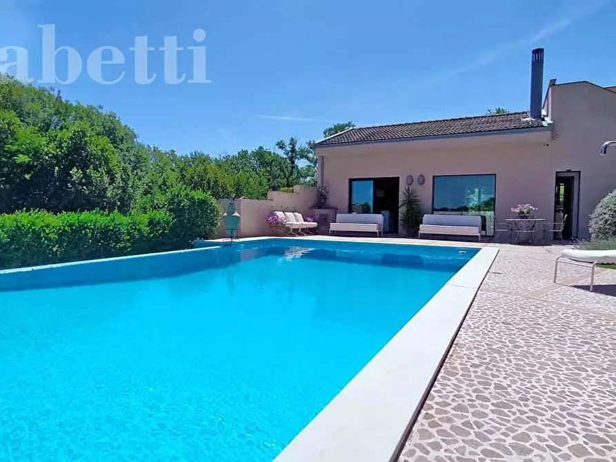 Immagine 23 di Villa in vendita  in Strada DEL GIARDINO, 185 a Senigallia