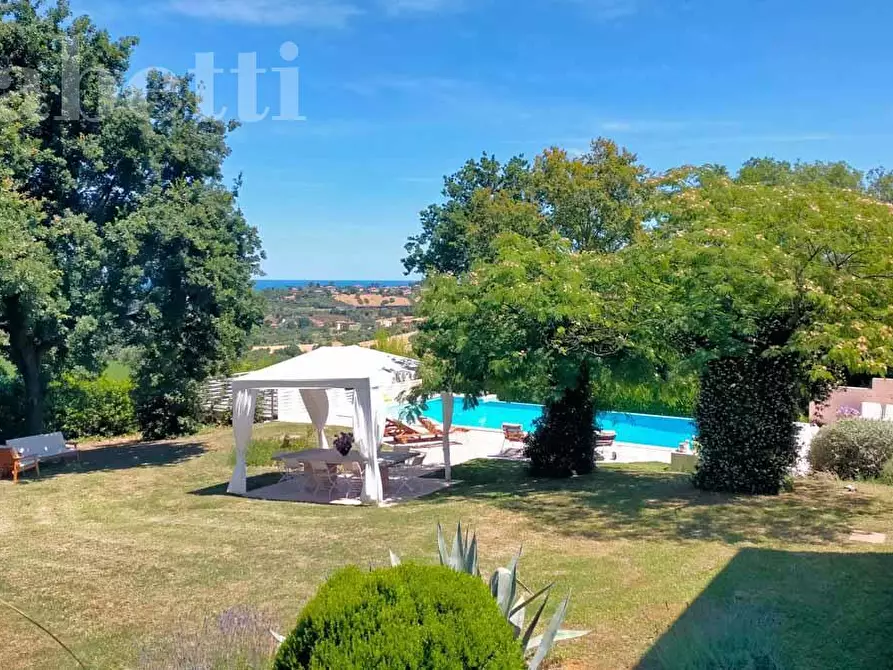 Immagine 9 di Villa in vendita  in Strada DEL GIARDINO, 185 a Senigallia