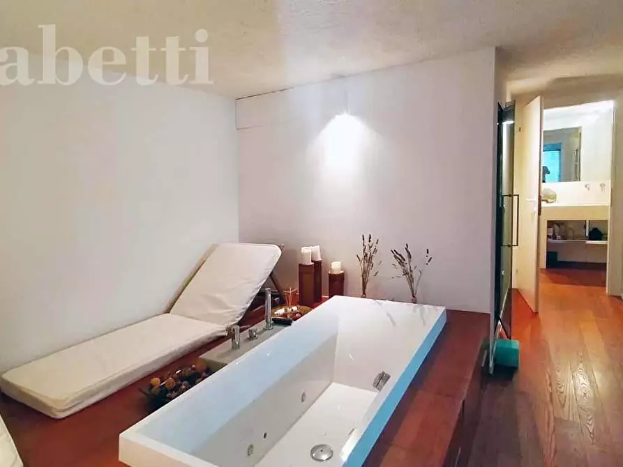 Immagine 30 di Villa in vendita  in Strada DEL GIARDINO, 185 a Senigallia