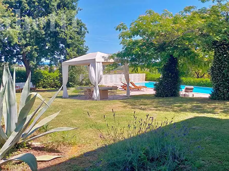 Immagine 37 di Villa in vendita  in Strada DEL GIARDINO, 185 a Senigallia