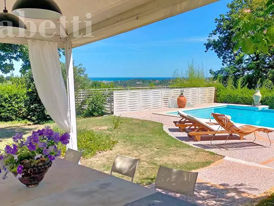 Immagine 34 di Villa in vendita  in Strada DEL GIARDINO, 185 a Senigallia