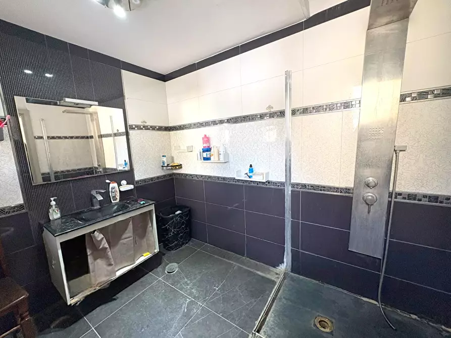 Immagine 15 di Appartamento in vendita  in Via santa maria ai monti a Napoli