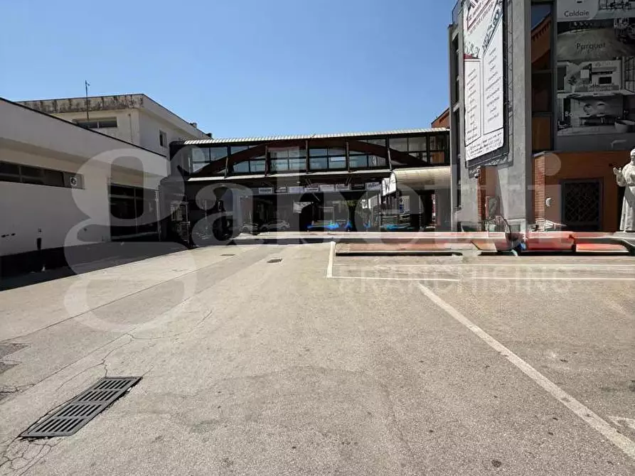 Immagine 16 di Attività commerciale in vendita  in Via Romani, snc a Sant'anastasia