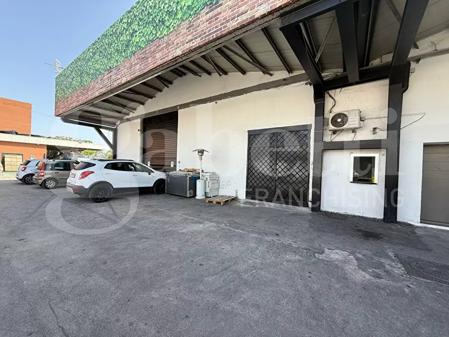 Immagine 17 di Attività commerciale in vendita  in Via Romani, snc a Sant'anastasia