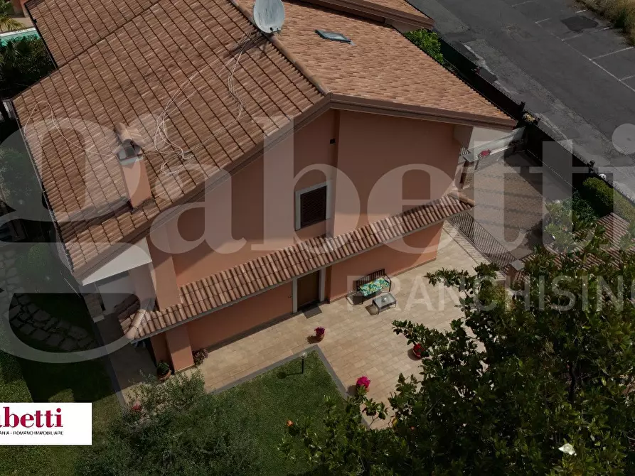 Immagine 5 di Villa in vendita  in Via Madonna dell'Indirizzo, 62 a Trecastagni