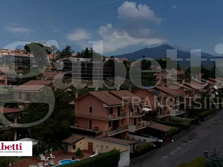 Immagine 6 di Villa in vendita  in Via Madonna dell'Indirizzo, 62 a Trecastagni
