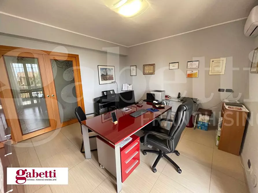 Immagine 18 di Villa in vendita  in Via Madonna dell'Indirizzo, 62 a Trecastagni