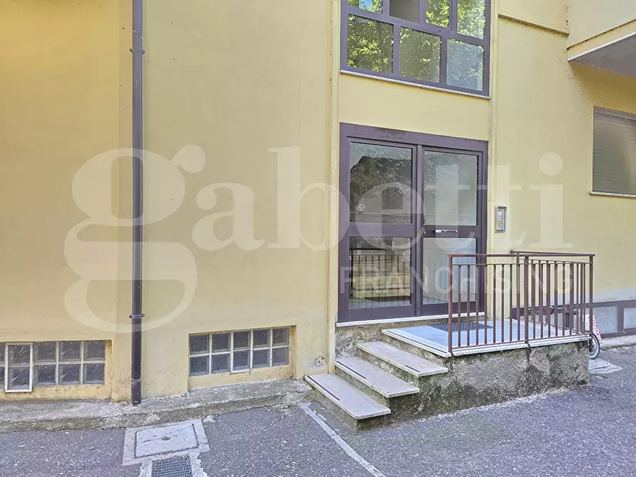 Immagine 10 di Appartamento in vendita  in Via dei Bruzi, 2 a Pentone