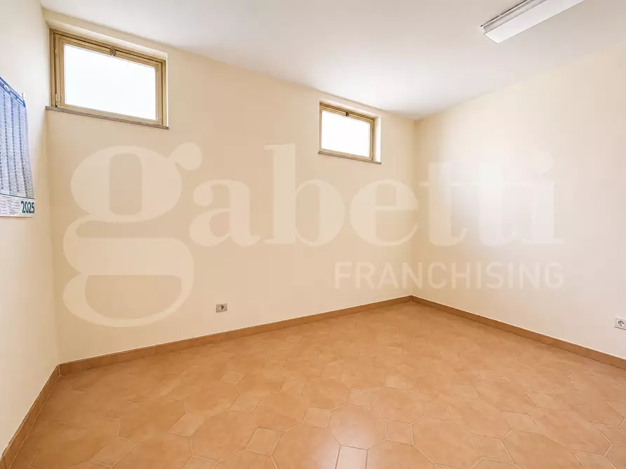 Immagine 10 di Ufficio in vendita  in Via unitÃ , 7 a Pachino