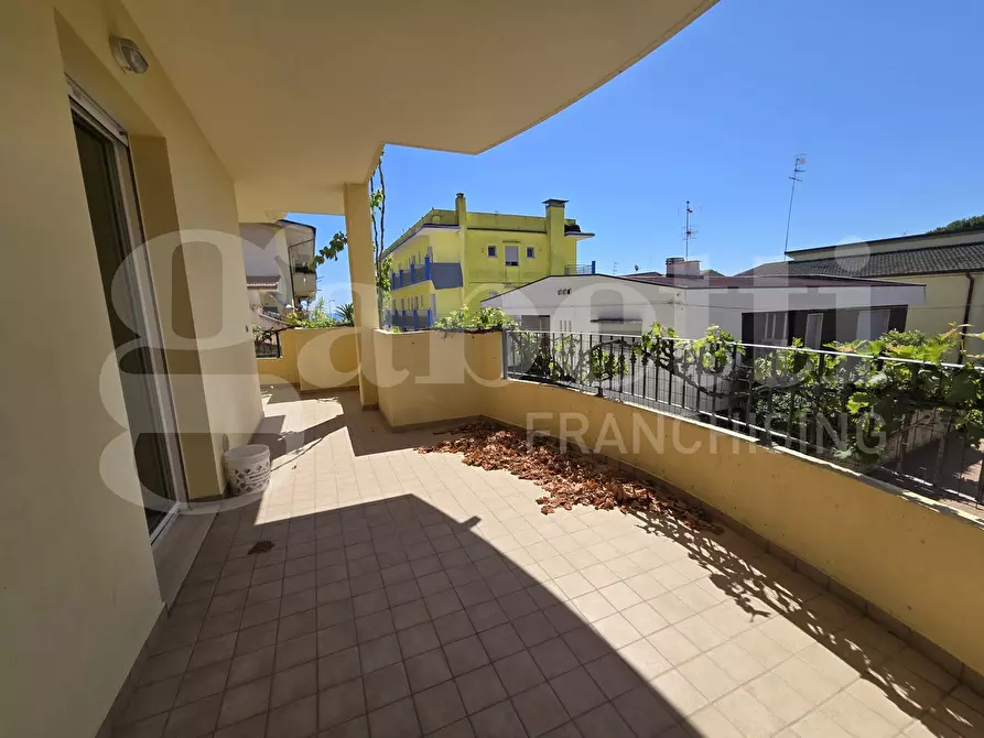 Immagine 12 di Appartamento in vendita  in Via Edmondo de Amicis, 14-16 a Tortoreto