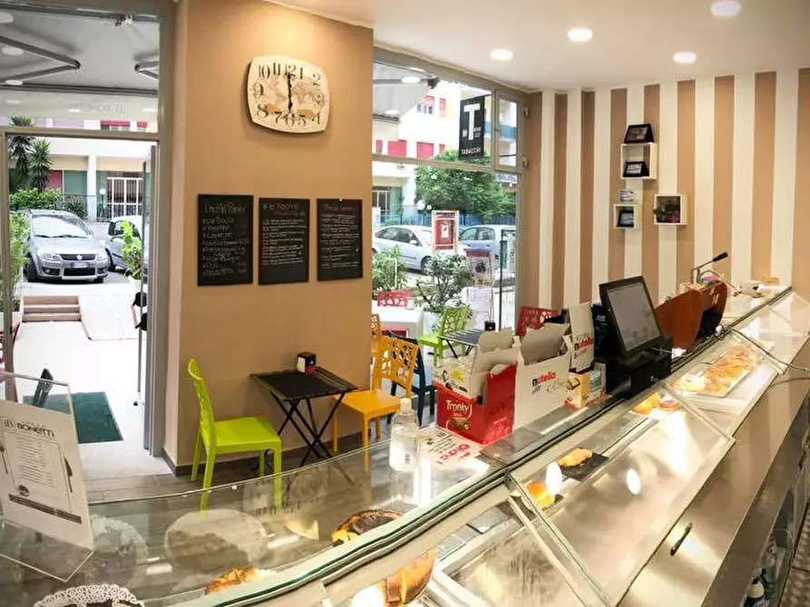 Immagine 6 di Negozio in vendita  in Via Telesino, 89/91 a Palermo