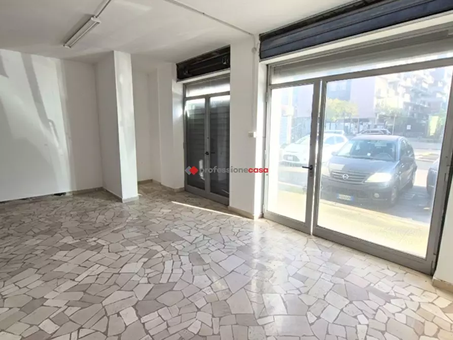 Immagine 2 di Negozio in affitto  in Via Benedetto Croce, 85 a Foggia