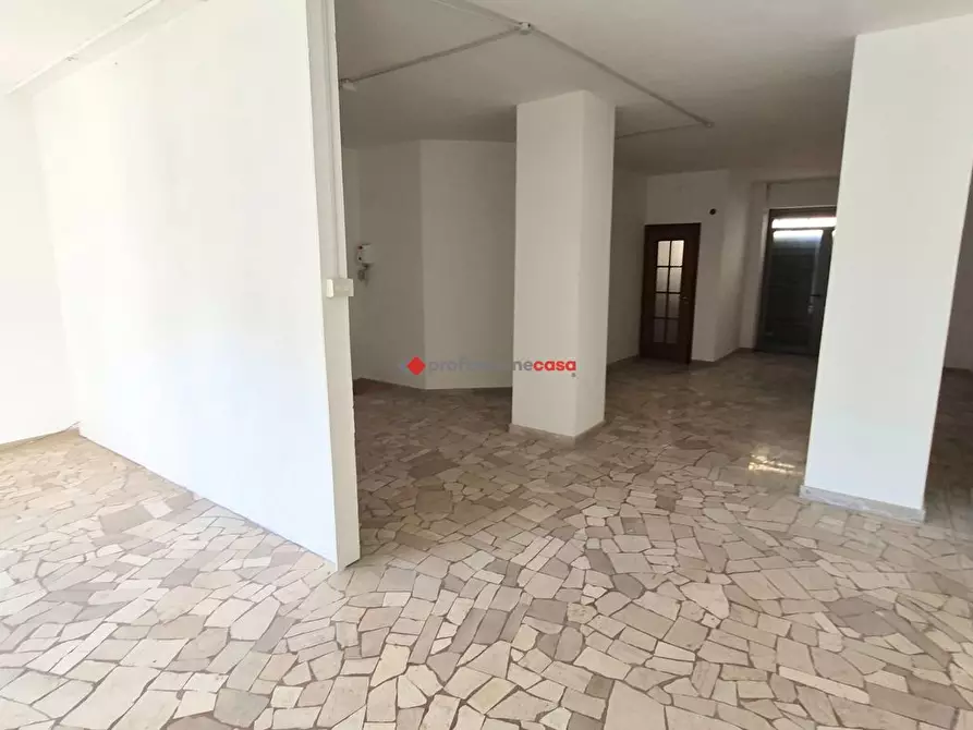 Immagine 3 di Negozio in affitto  in Via Benedetto Croce, 85 a Foggia