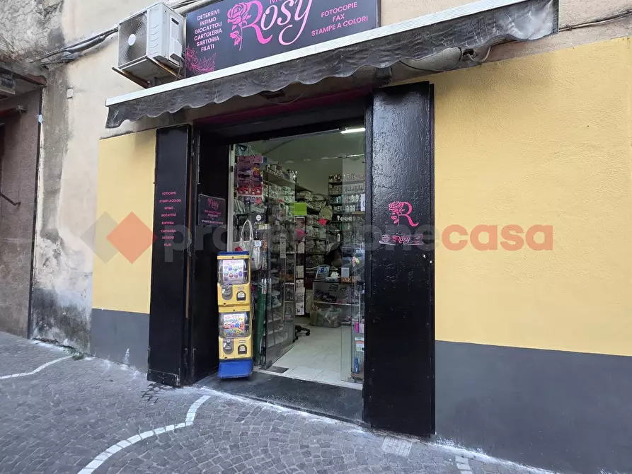 Immagine 1 di Attività commerciale in vendita  in Via Bernardino Martirano, 2/A/b a Napoli