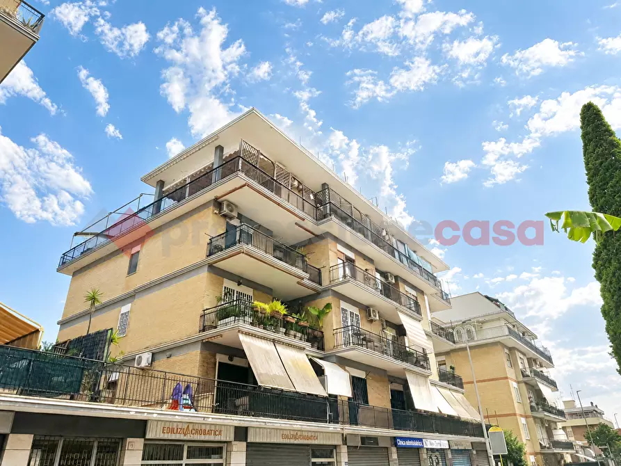 Immagine 1 di Appartamento in vendita  in Via Marcello Provenzale, 9 a Roma