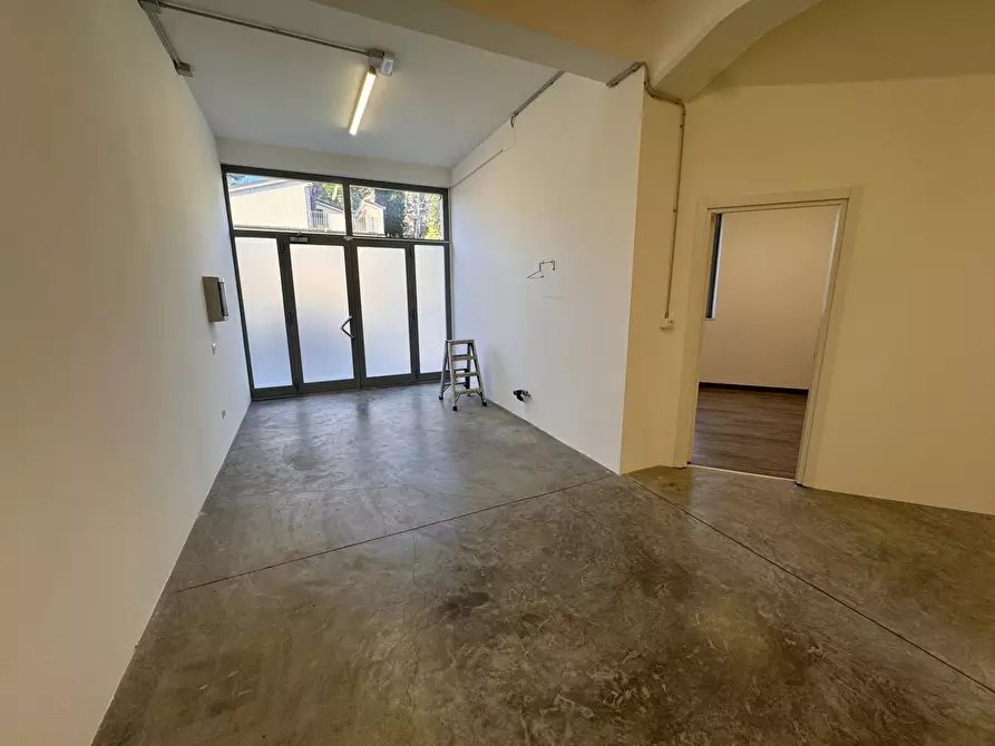Immagine 4 di Magazzino in vendita  in Via iv novembre, 0 a Castelfidardo