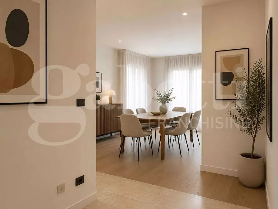 Immagine 4 di Appartamento in vendita  in Via SOTTOMARINA - VIALE VENETO, 12 a Chioggia