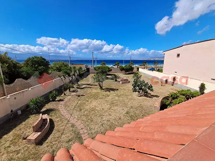 Immagine 10 di Villa in vendita  in Via Fiumarella, snc a Reggio Di Calabria