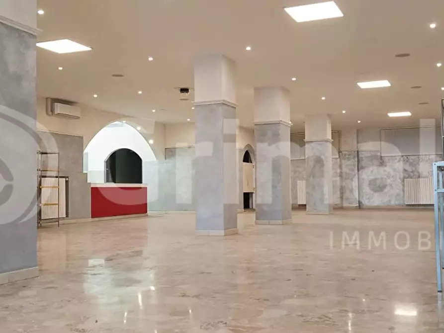 Immagine 7 di Negozio in affitto  in Via Antonio Gramsci a Corciano