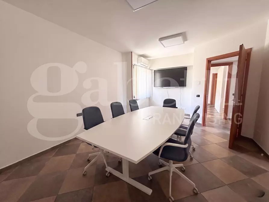Immagine 8 di Ufficio in affitto  in Viale le Corbusier, 393 a Latina