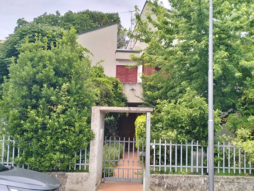 Immagine 2 di Villa in vendita  in Via Risorgimento, 30 a Meldola