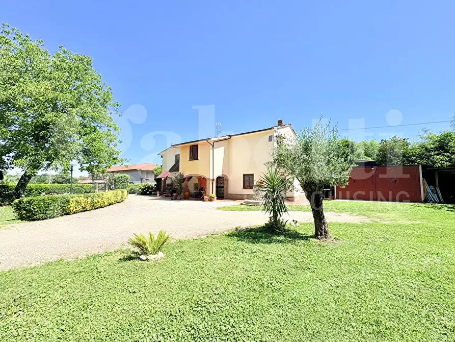 Immagine 2 di Casa trifamiliare in vendita  in Via delle Nazioni Unite, 41 a Artena