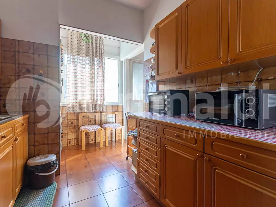 Immagine 14 di Appartamento in vendita  in Via Orio Vergani a Roma