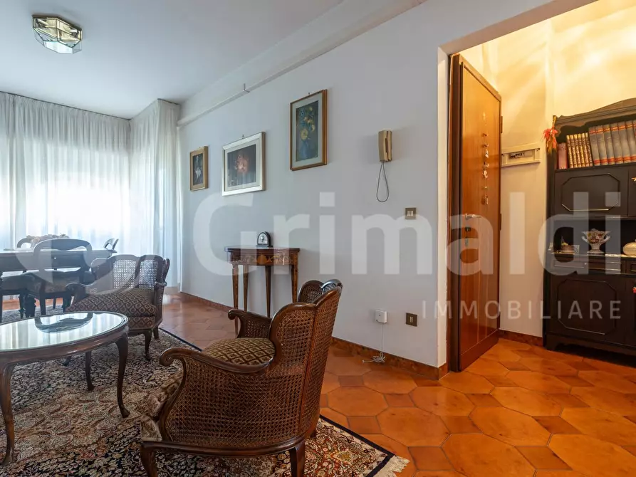 Immagine 8 di Appartamento in vendita  in Via Orio Vergani a Roma