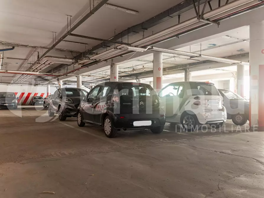 Immagine 47 di Appartamento in vendita  in Via Orio Vergani a Roma